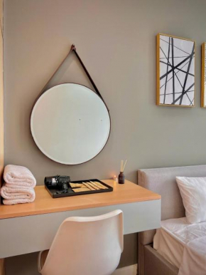 Luxury Apt 2BR Lake view Quiet place Tran Duy Hung Street